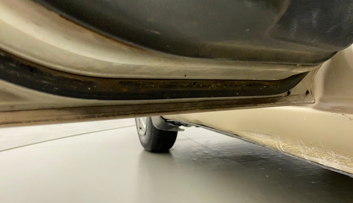 2010 Maruti Swift Dzire VXI, Petrol, Manual, 65,403 km, Rear left door - Slight discoloration