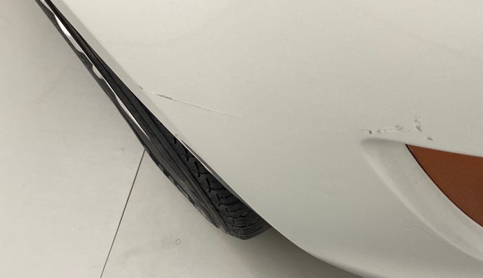2014 Maruti Swift ZDI, Diesel, Manual, 43,700 km, Front bumper - Minor scratches