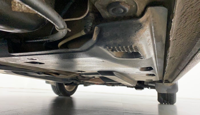 2014 Volkswagen Vento HIGHLINE PETROL, Petrol, Manual, 41,877 km, Right Side Underbody