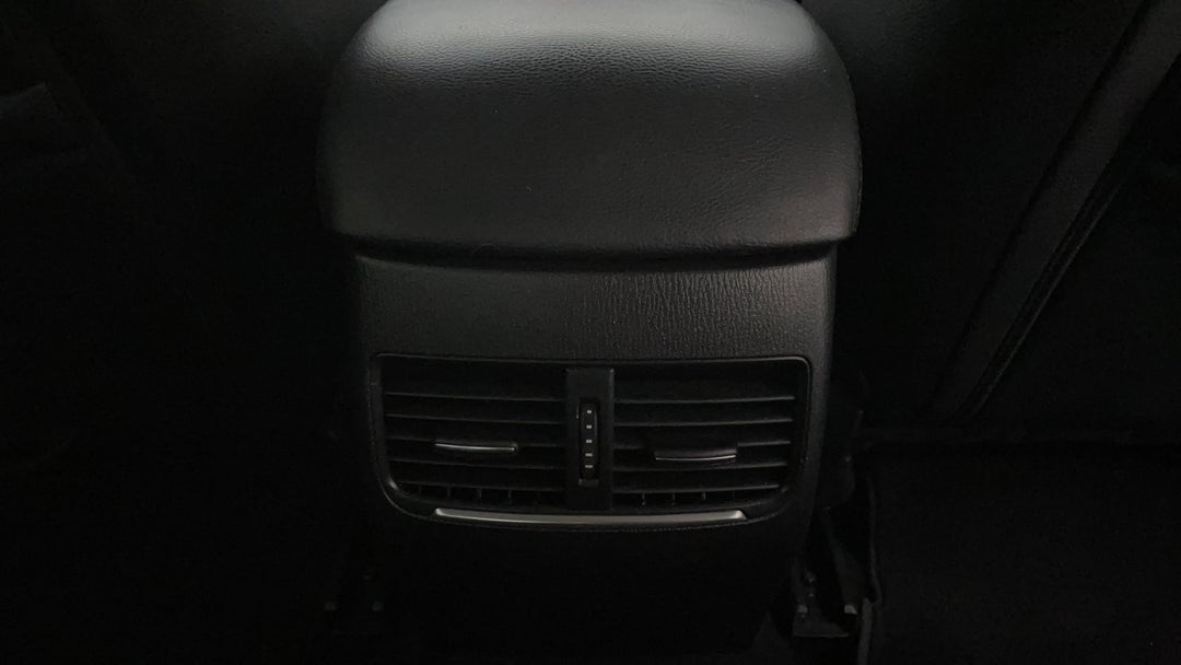 Rear A/C Vent