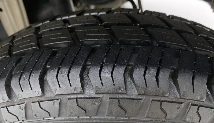 2018 Maruti Alto 800 LXI, Petrol, Manual, 6,825 km, Left Rear Tyre Tread