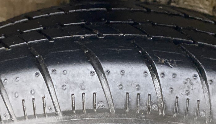 2017 Maruti Celerio VXI CNG D, CNG, Manual, 24,440 km, Right Rear Tyre Tread
