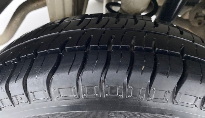 2017 Maruti Alto 800 VXI, Petrol, Manual, 97,977 km, Right Rear Tyre Tread