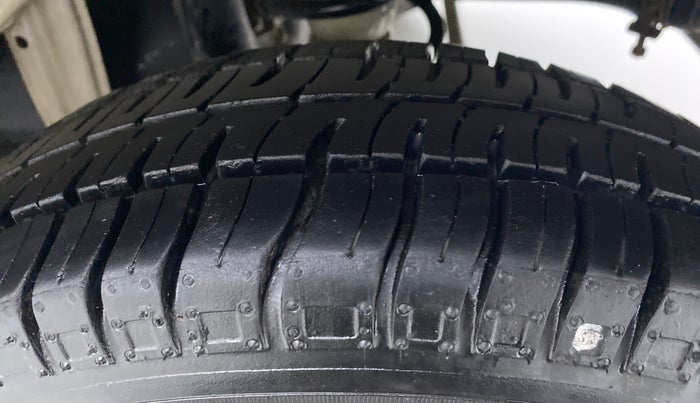 2017 Maruti Alto 800 VXI, Petrol, Manual, 97,977 km, Left Rear Tyre Tread