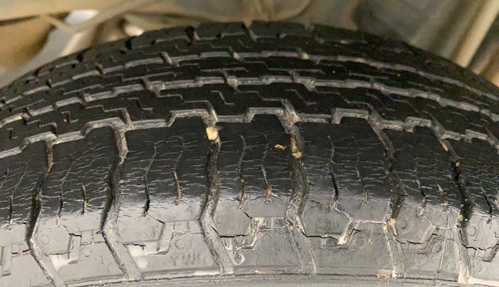 2014 Datsun Go T, Petrol, Manual, 68,735 km, Left Rear Tyre Tread