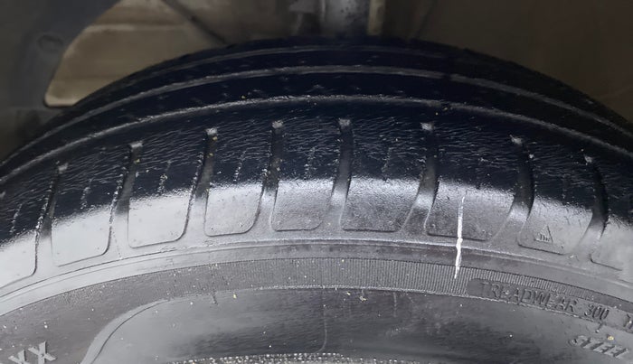 2019 Maruti Dzire VXI, Petrol, Manual, 59,044 km, Left Front Tyre Tread