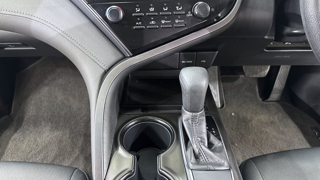 2024 Toyota Camry Ascent, Automatic, 52252 km, Gear Lever 