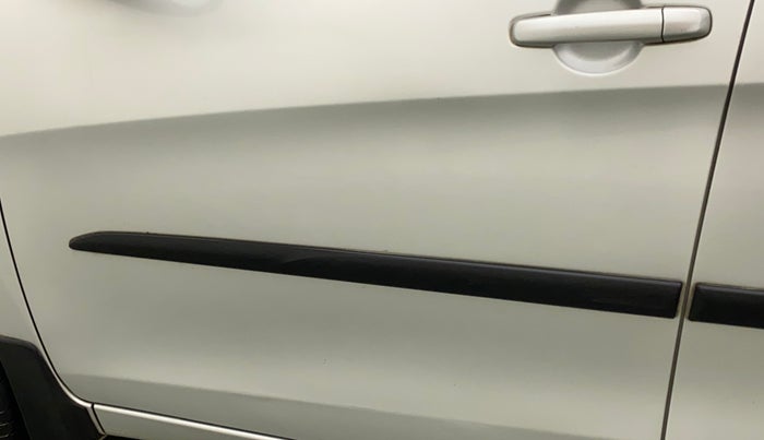 2016 Maruti Celerio ZXI AMT (O), Petrol, Automatic, 1,03,552 km, Front passenger door - Slightly dented