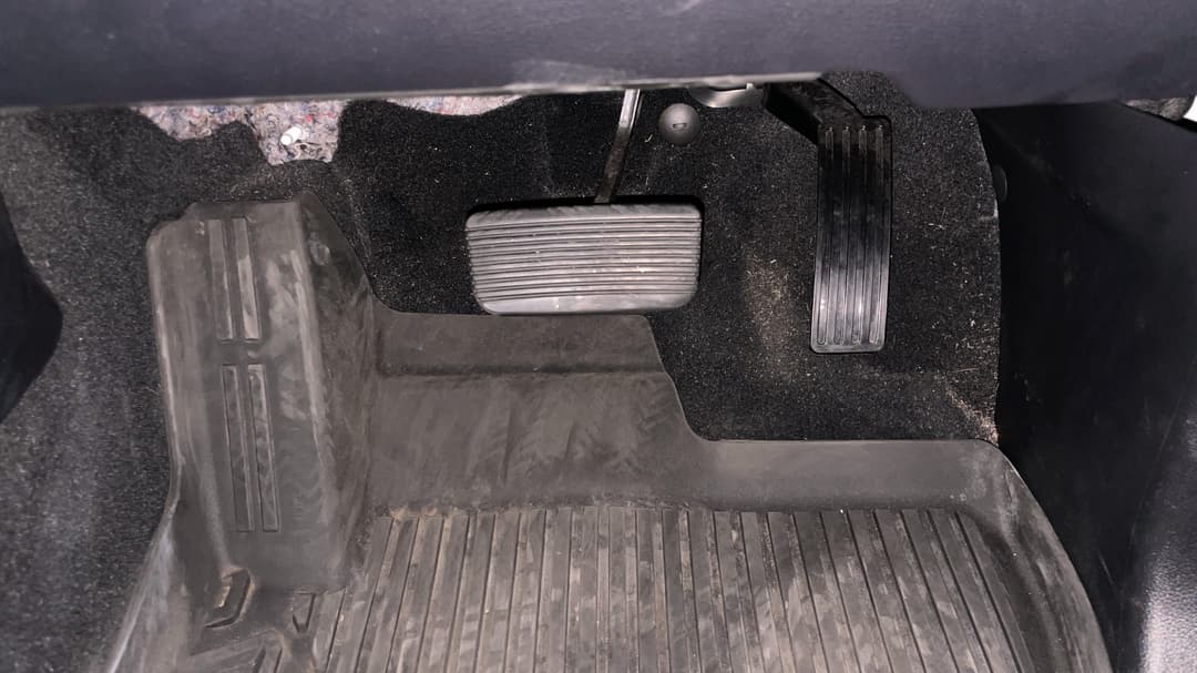 2023 Ford Everest Sport (4WD), Automatic, 28662 km, Pedals and Footmat