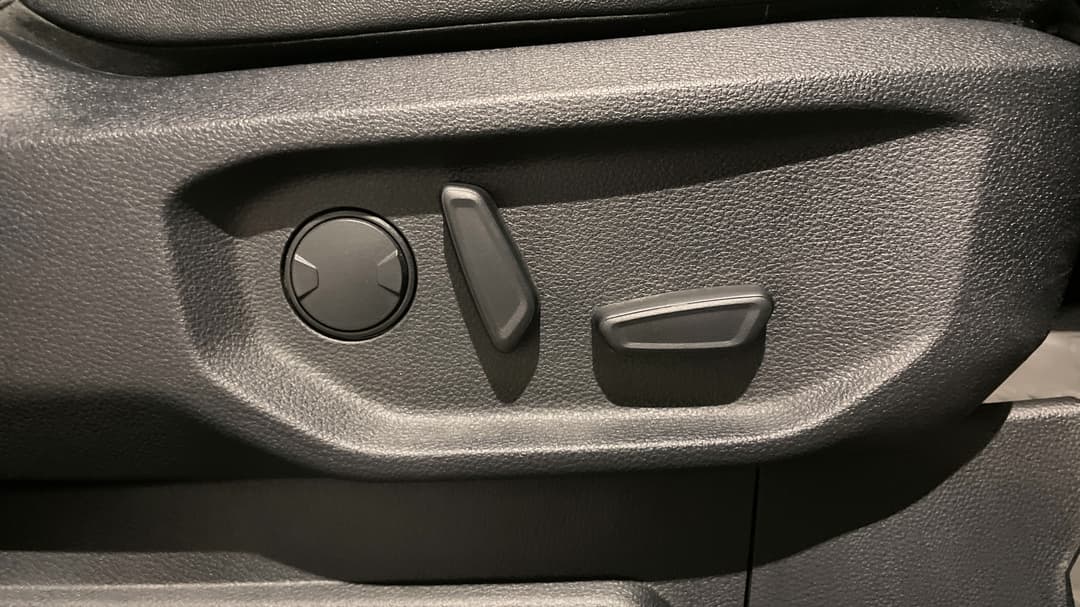 2023 Ford Everest Sport (4WD), Automatic, 28662 km, Drivers Side Adjustment Panel