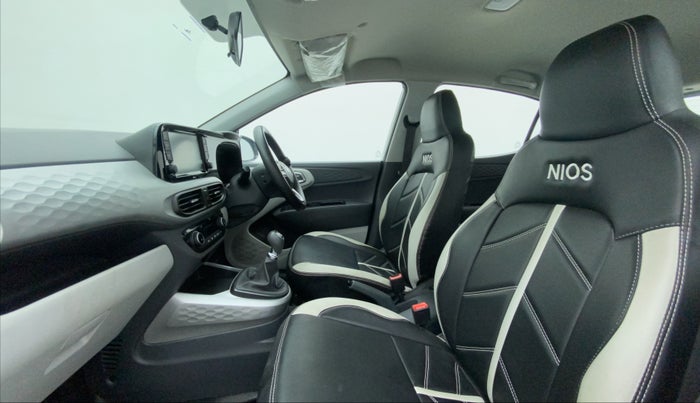 2021 Hyundai GRAND I10 NIOS SPORTZ 1.2 KAPPA VTVT, Petrol, Manual, 39,064 km, Right Side Front Door Cabin