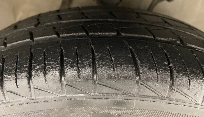 2020 Maruti Alto VXI, Petrol, Manual, 17,215 km, Right Front Tyre Tread