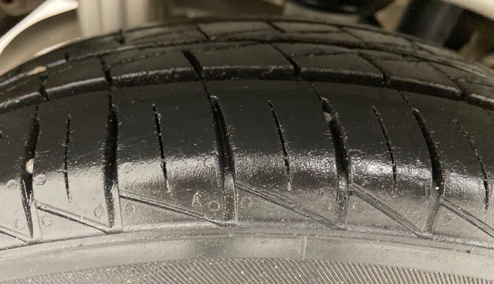 2020 Maruti Alto VXI, Petrol, Manual, 17,215 km, Right Rear Tyre Tread