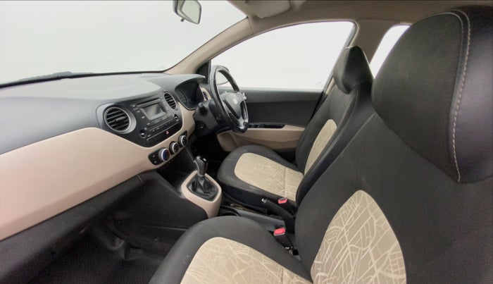 2015 Hyundai Grand i10 ASTA AT 1.2 KAPPA VTVT, Petrol, Automatic, 67,864 km, Right Side Front Door Cabin