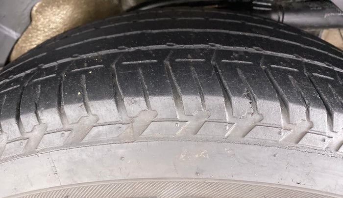 2017 Mahindra XUV500 W6 4X2, Diesel, Manual, 77,268 km, Left Rear Tyre Tread