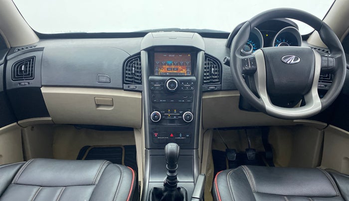 2017 Mahindra XUV500 W6 4X2, Diesel, Manual, 77,268 km, Dashboard