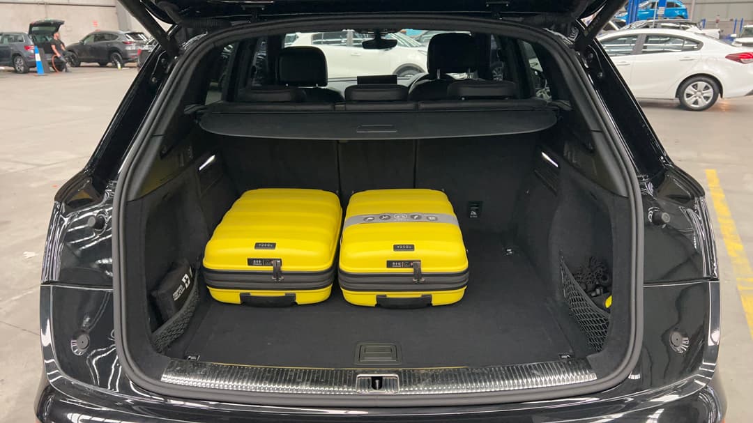 2022 Audi Sq5 3.0 Tdi Quattro Mhev, Automatic, 69661 km, Boot Inside View with Luggage