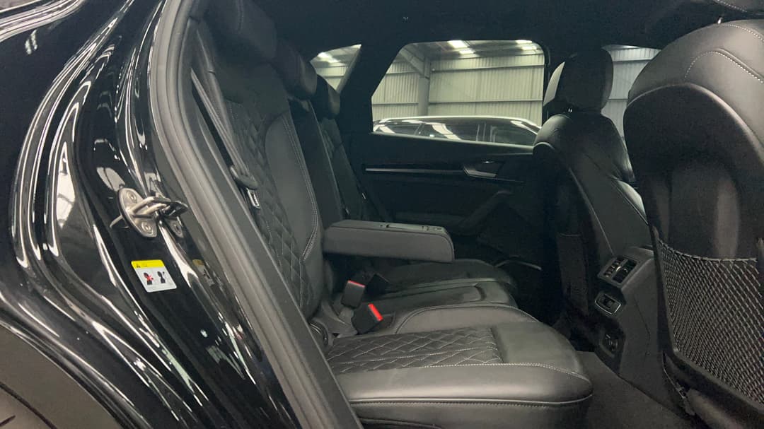 2022 Audi Sq5 3.0 Tdi Quattro Mhev, Automatic, 69661 km, Right Side Rear Door Cabin View