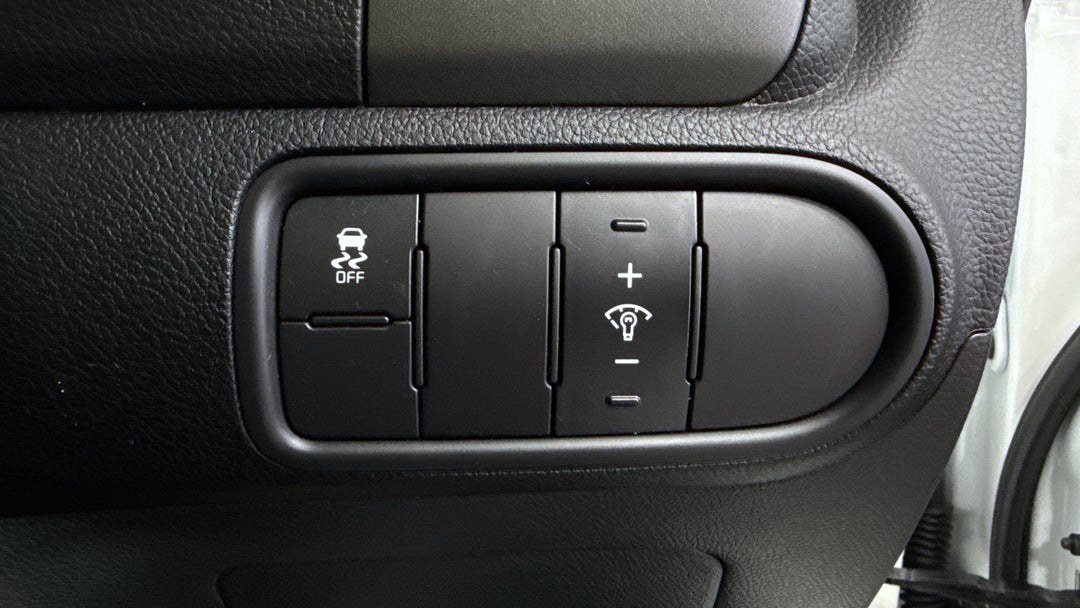 2015 Kia Cerato S, Automatic, 39578 km, Utility Switches/Buttons