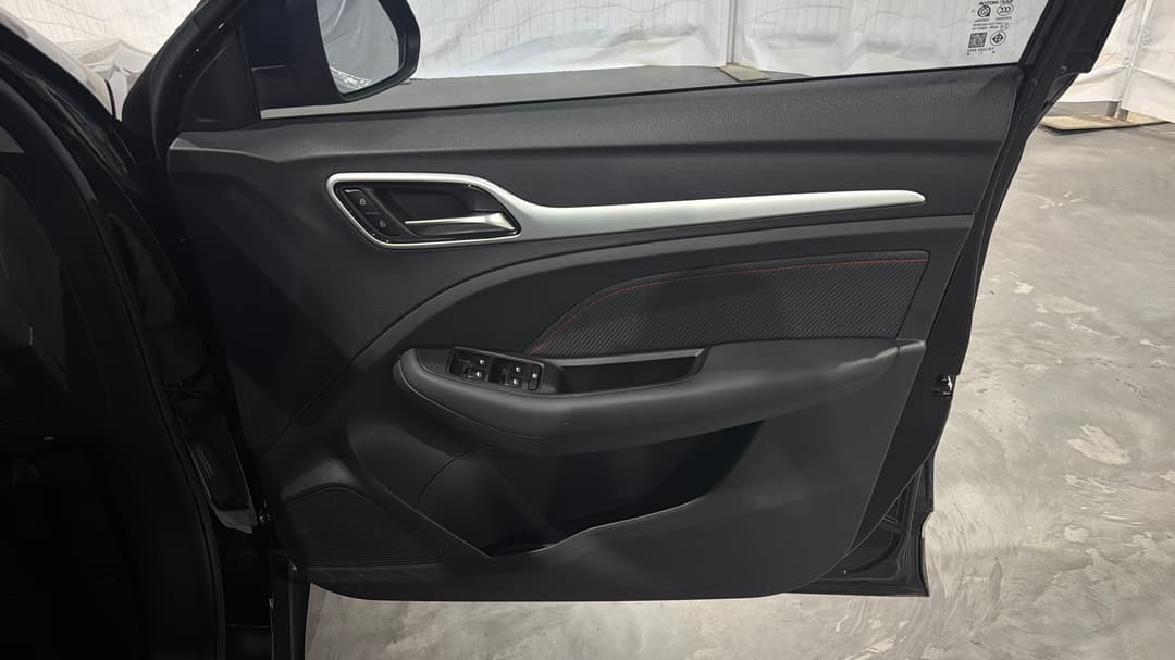 2022 MG Zst Vibe, Automatic, 27648 km, Speaker View