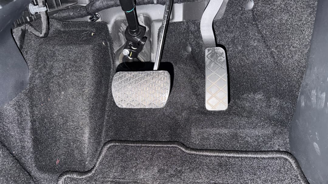 2022 MG Zst Vibe, Automatic, 27648 km, Pedals and Footmat