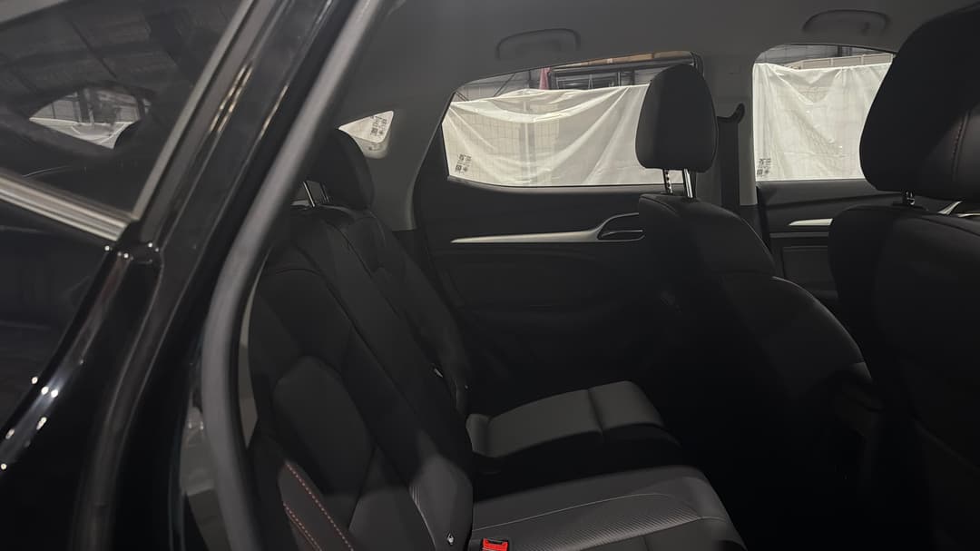 2022 MG Zst Vibe, Automatic, 27648 km, Right Side Rear Door Cabin View