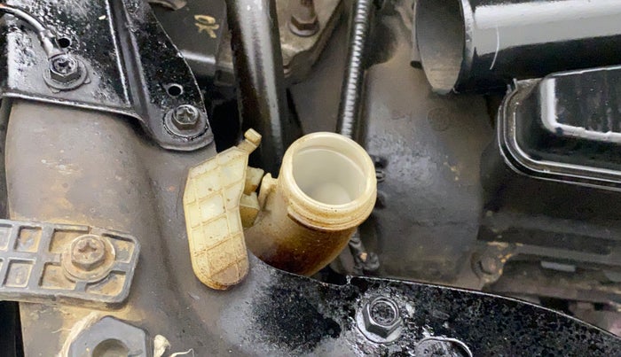 2012 Maruti Swift Dzire LXI, Petrol, Manual, 66,700 km, Front windshield - Wiper bottle cap missing