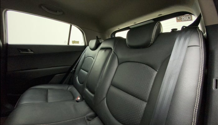 2016 Hyundai Creta SX PLUS 1.6 PETROL, Petrol, Manual, 96,828 km, Right Side Rear Door Cabin
