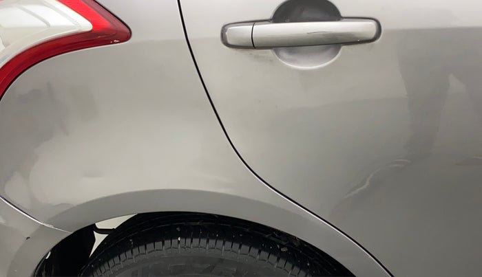 2016 Maruti Swift VXI, Petrol, Manual, 18,055 km, Right quarter panel - Slightly dented