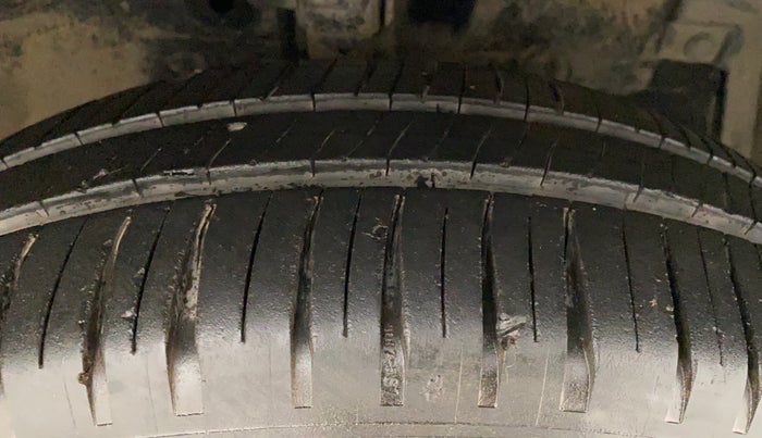 2013 Maruti Swift VDI, Diesel, Manual, 1,20,157 km, Right Front Tyre Tread