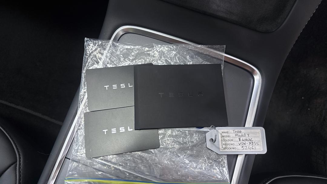 2022 Tesla Model Y Rear-wheel Drive, Automatic, 35135 km, Key Close-up
