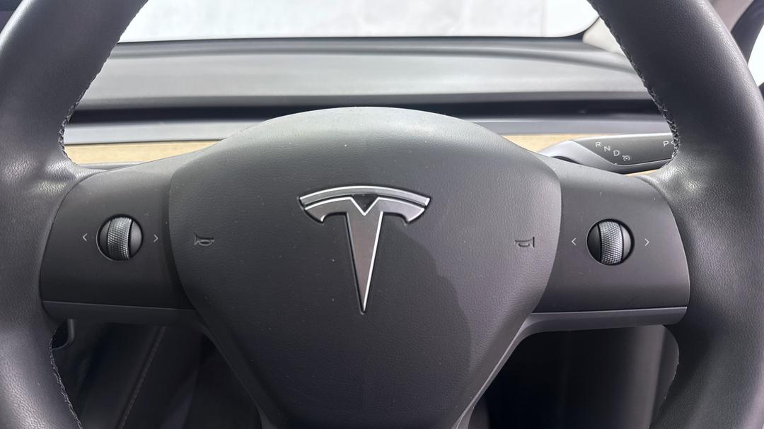 2022 Tesla Model Y Rear-wheel Drive, Automatic, 35135 km, Utility Switches/Buttons