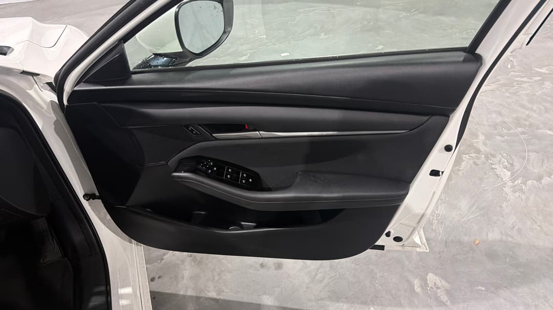 2024 Mazda Mazda3 G20 Pure, Automatic, 17396 km, Speaker View