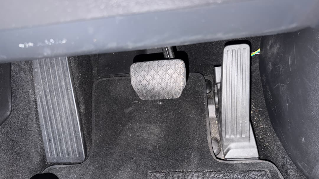 2024 Mazda Mazda3 G20 Pure, Automatic, 17396 km, Pedals and Footmat