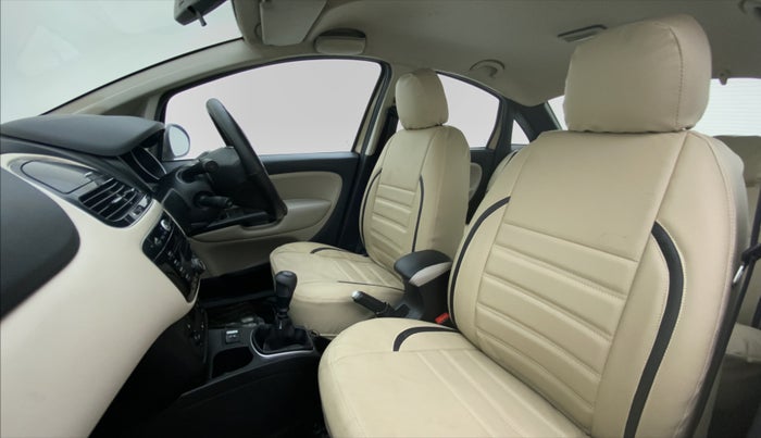 2014 Fiat Linea DYNAMIC 1.3 L ADVANCED MULTIJET, Diesel, Manual, 1,54,683 km, Right Side Front Door Cabin View