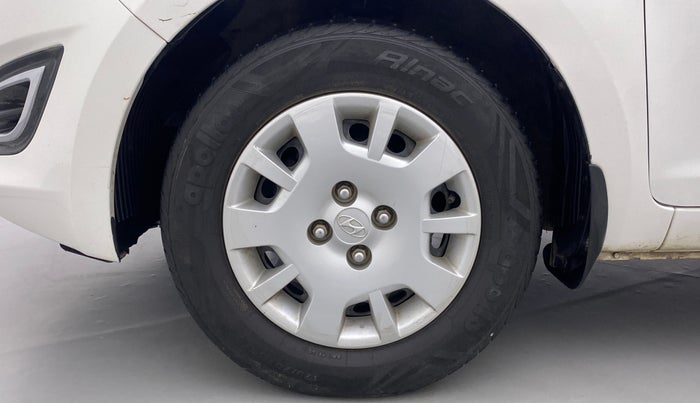 2014 Hyundai i20 MAGNA (O) 1.2, Petrol, Manual, 1,19,759 km, Left Front Wheel