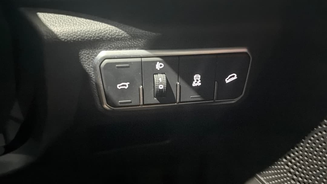 2023 GWM Haval H6 Ultra, Automatic, 43838 km, Utility Switches/Buttons