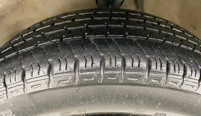 2016 Maruti Alto K10 VXI P, Petrol, Manual, 15,578 km, Left Front Tyre Tread