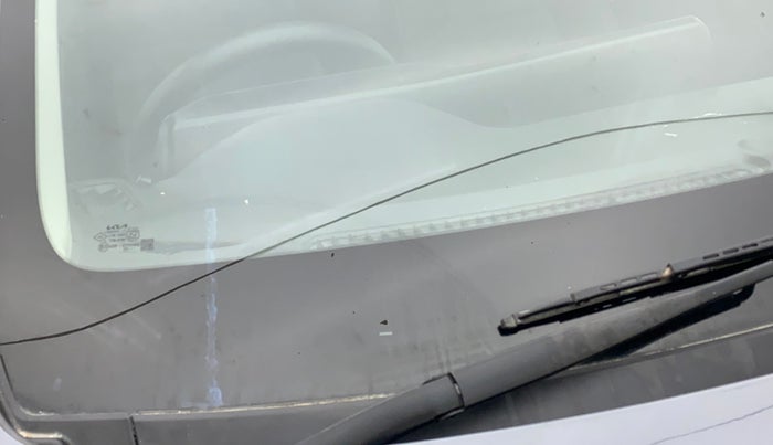 2021 KIA SONET HTK PLUS 1.2, Petrol, Manual, 26,649 km, Front windshield - Minor spot on windshield