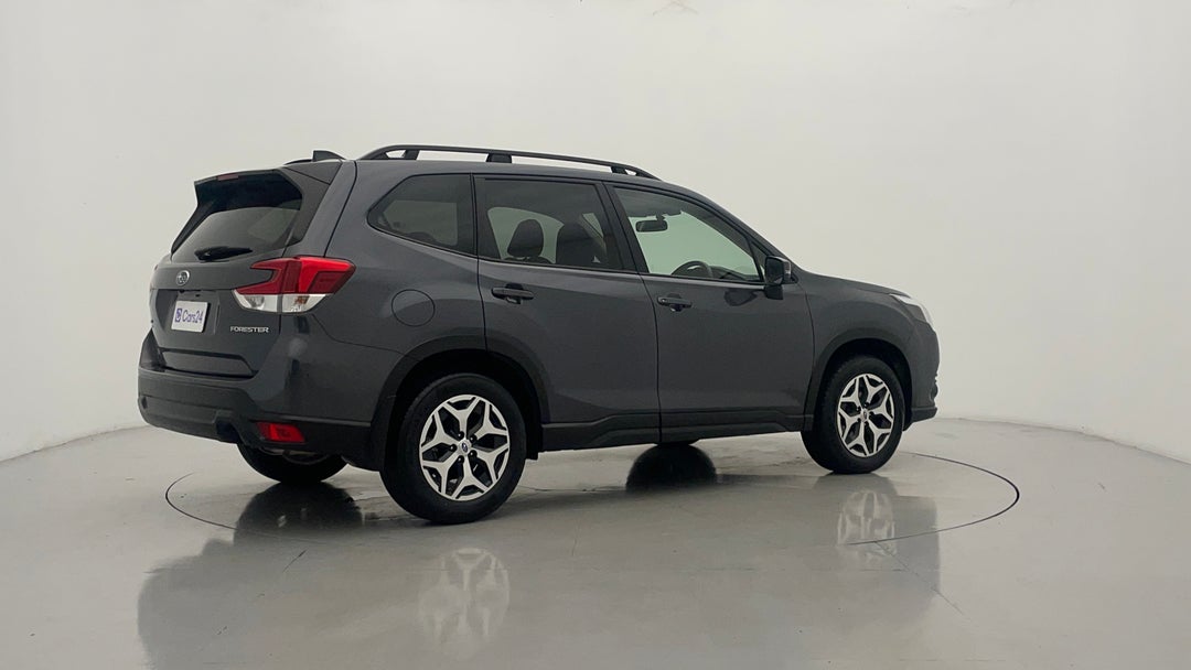2024 Subaru Forester 2.5i (AWD), Automatic, 39826 km, Right Back Diagonal (45- Degree) View