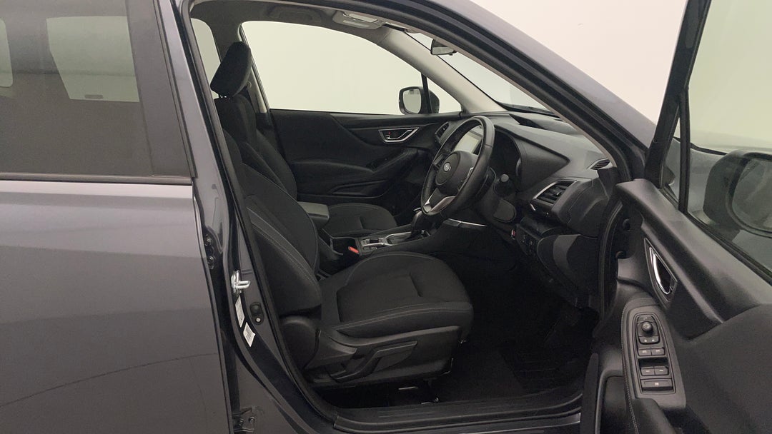 2024 Subaru Forester 2.5i (AWD), Automatic, 39826 km, Right Side Front Door Cabin View