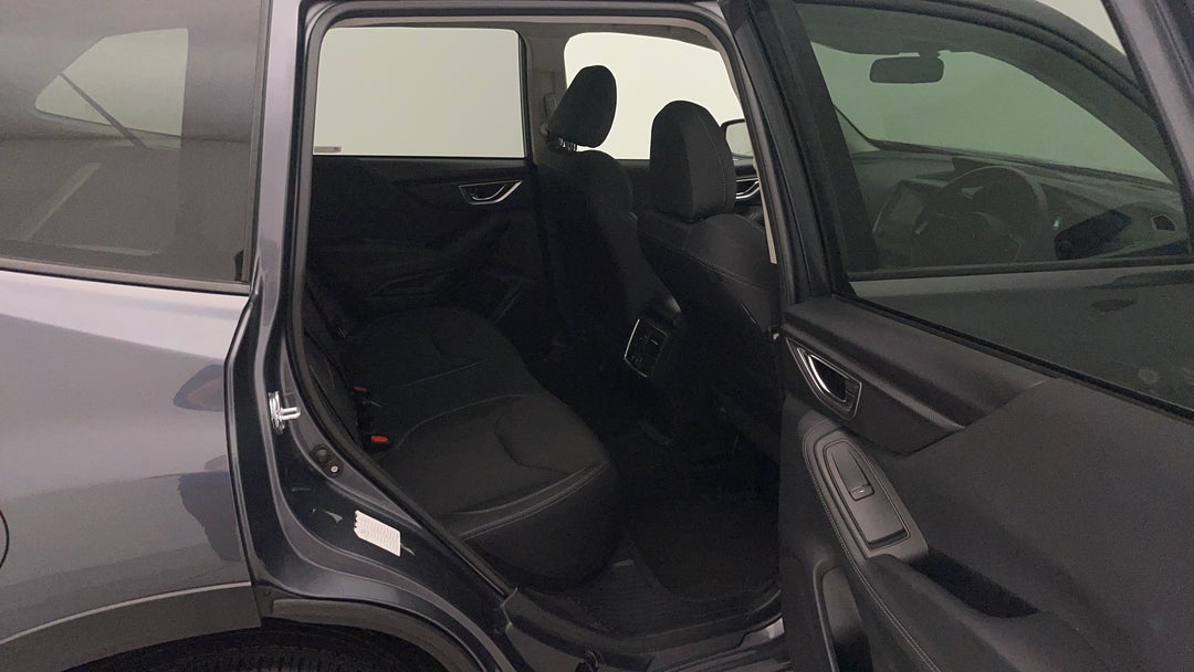 2024 Subaru Forester 2.5i (AWD), Automatic, 39826 km, Right Side Rear Door Cabin View
