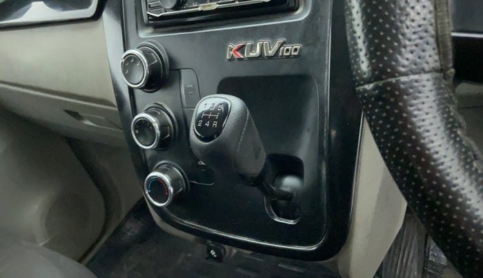 2016 Mahindra Kuv100 K2 PLUS 6 STR, CNG, Manual, 39,072 km, Gear Lever