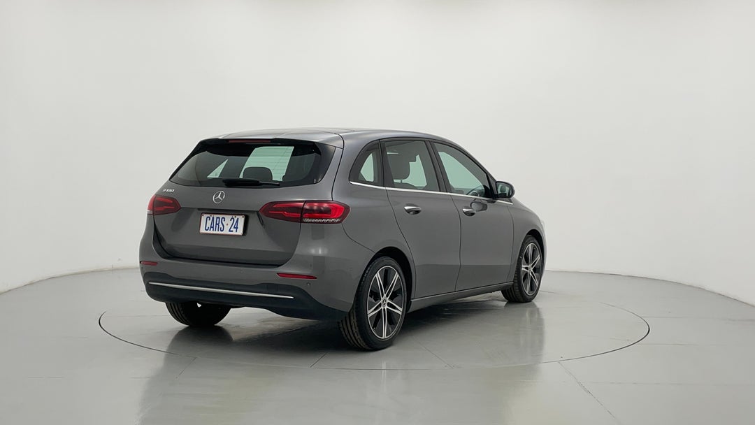 Right Back Diagonal (45- Degree) View