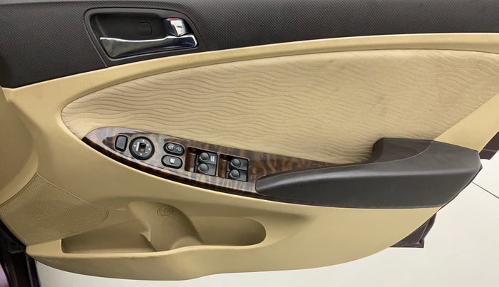 2012 Hyundai Verna FLUIDIC 1.6 VTVT SX, Petrol, Manual, 59,552 km, Driver Side Door Panels Control