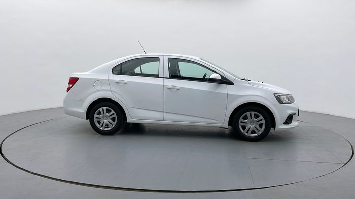 CHEVROLET AVEO-Right Side View