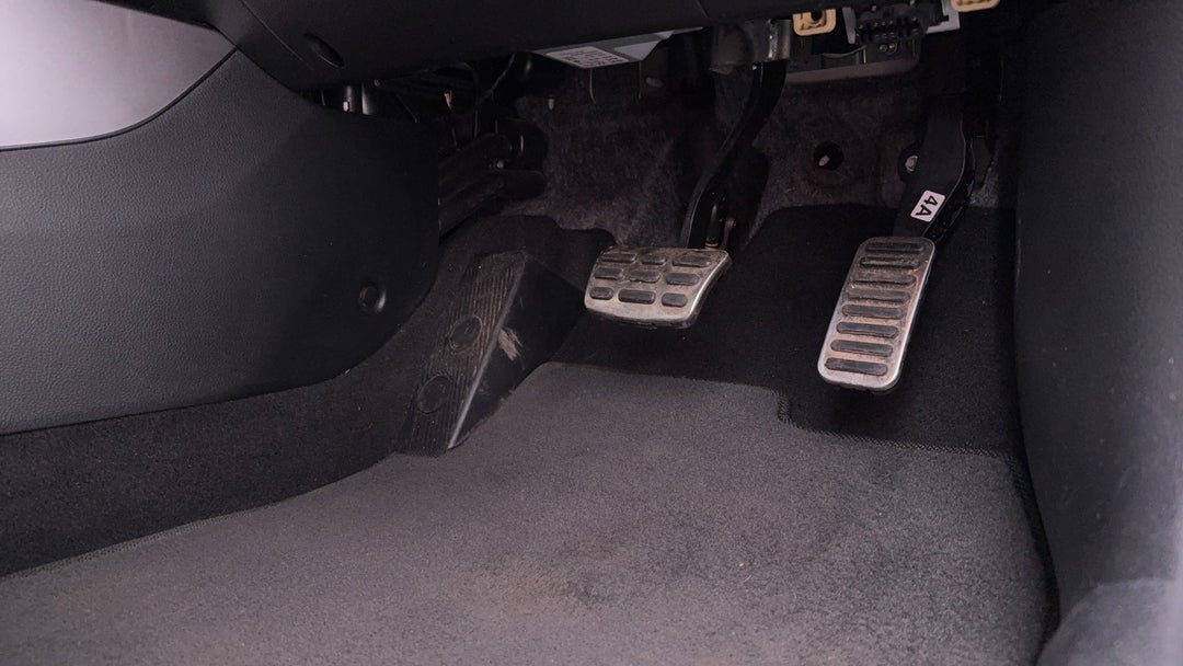 2023 Kia Rio Gt-line, Automatic, 30713 km, Pedals and Footmat