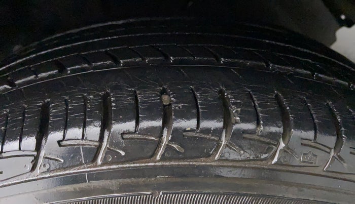 2018 Maruti Baleno DELTA PETROL 1.2, Petrol, Manual, 19,693 km, Left Rear Tyre Tread