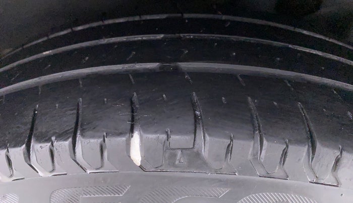 2018 Maruti Dzire VXI, Petrol, Manual, 45,732 km, Left Rear Tyre Tread