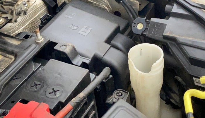2019 Ford FREESTYLE TITANIUM 1.2 PETROL, Petrol, Manual, 29,760 km, Front windshield - Wiper bottle cap missing